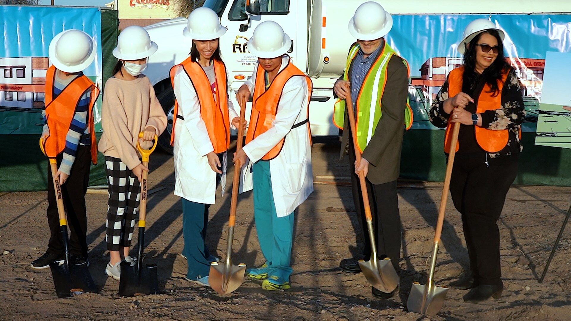New Vo Medical Center breaks ground-El Centro_2